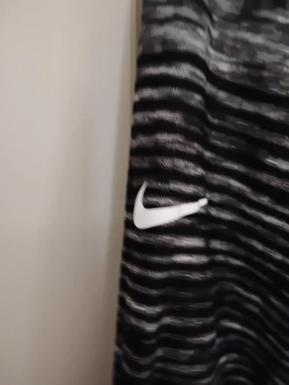 Nike Pro Black Knit Performance Athletic Top Dri Fit workout Gym Activewear